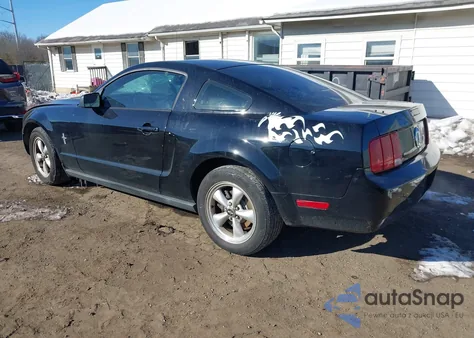 2007 Ford Mustang V6 Deluxe/V6 Premium z USA, uszkodzony, nr VIN 1ZVFT80N175215067
